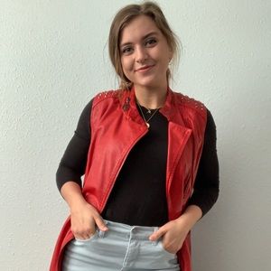 Meet your Posher, Lacey